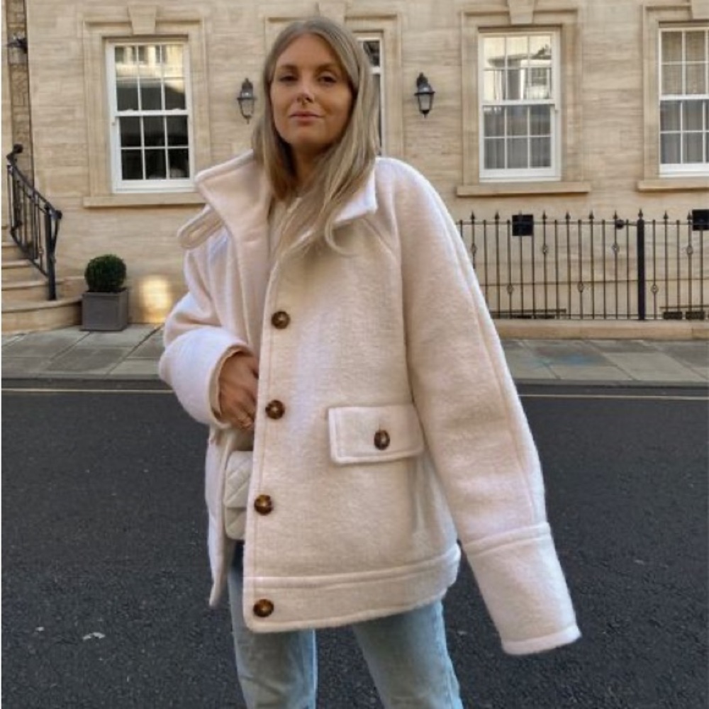 ISO Sézane Leo Coat *White*